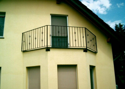 Balkongeländer Edelstahl mit Verzierung, eloxiert