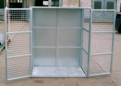 Gasflaschenlagerbox mit Rückwand, Edelstahlgitter